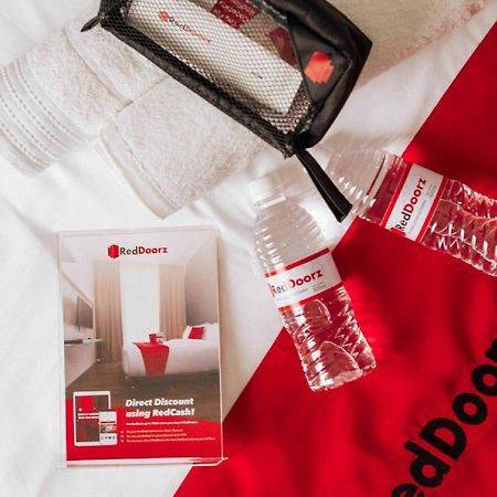 Reddoorz @ Paus Raya Hotell Palangkaraya Exteriör bild
